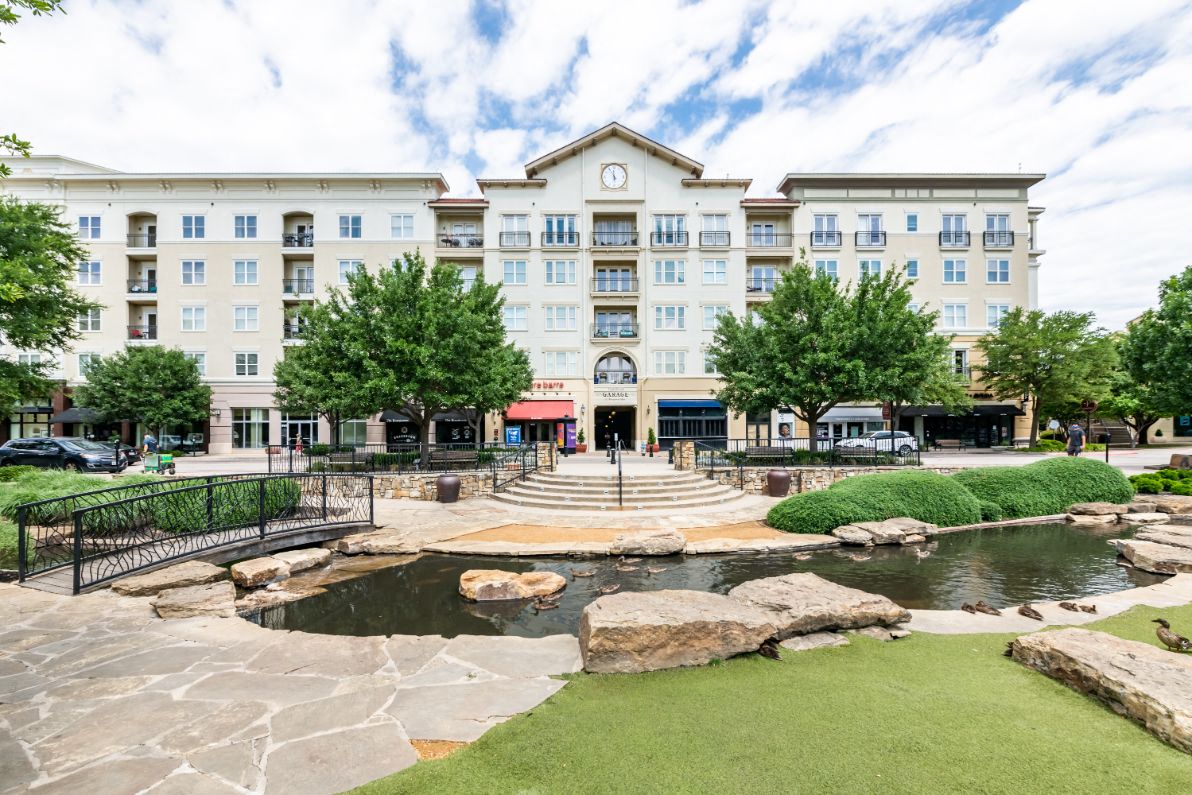 The Lofts At Watters Creek By ARIUM Apartments, 935 Garden Park Dr